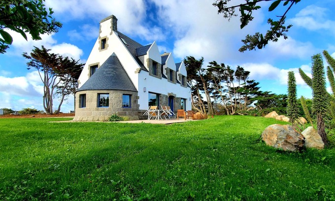 Cleder Villa | Le Brise-Lames, 4 bedrooms, 2 bathrooms