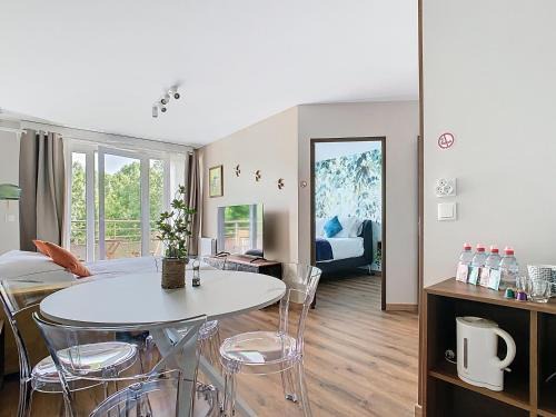 Montevrain Apartment | Le Bucolique