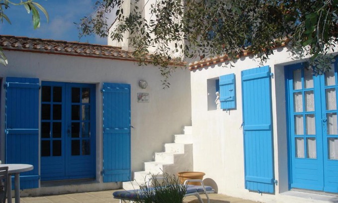 Noirmoutier-en-l'Ile Bed & Breakfast | Le Buzet Bleu Bed & Breakfast