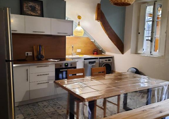 Givry Apartment | Le Cassandre