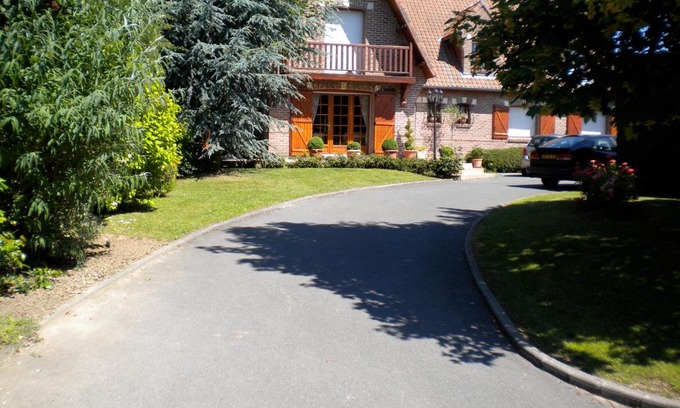 Dainville Bed & Breakfast | Le Cedre Bleu