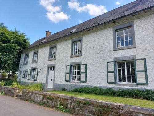 Lives-sur-Meuse House | Le Chafour
