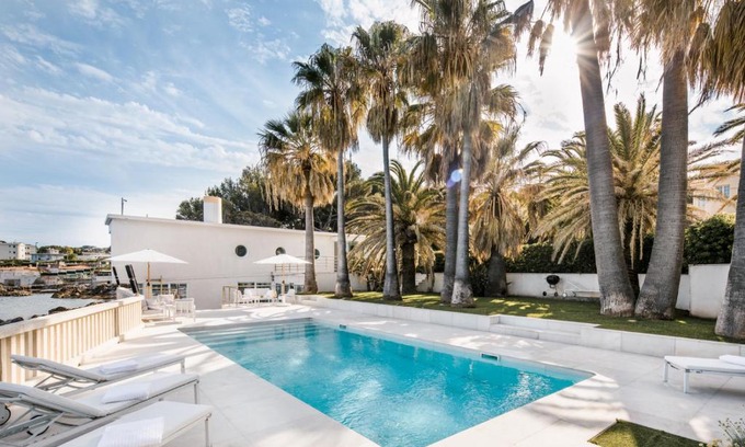Cap-d'Antibes Villa | Le Chaland - Villa Pied dans l'Eau - Waterfront