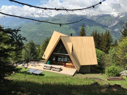Arc-1600 Bed & Breakfast | le chalet pointu de capucine