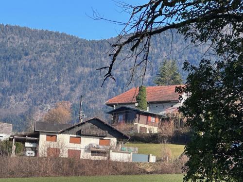Saint-Offenge-Dessous Bed & Breakfast | Le chalet st hubert