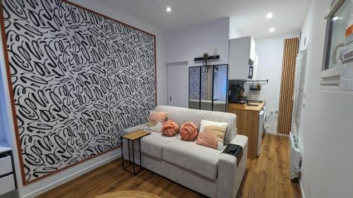 Villejuif Apartment | Le Charme Rosé