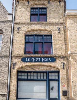 Ypres House | LE CHAT NOIR