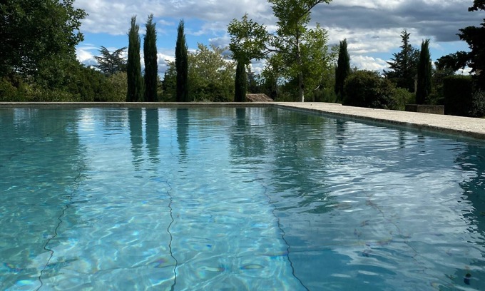 Carpentras House | Le Chateau des Cinq Cantons