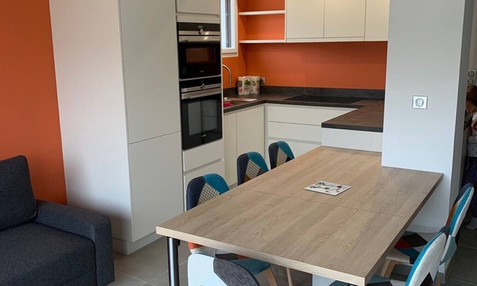 Wimereux Apartment | LE CLOS DES 2 CAPS - RENOVATED CONTEMPORARY 2 BED APARTMENT 2 STEPS FROM THE SEA