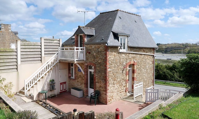 Saint-Cast-le-Guildo Apartment | Le Clos du Port 1 by Interhome