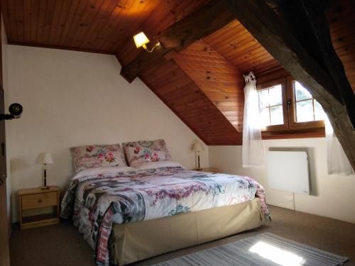 Saint-Julien-de-Chedon House | Le clos St Vincent