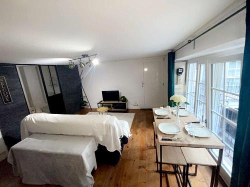 Grenoble City Centre Apartment | Le Cocon de la Bastille - DaLoc