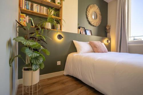 Montelimar Apartment | Le cocon Urban Jungle - calme et lumineux