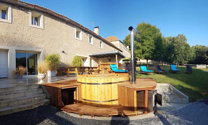 Periers-sur-le-Dan House | Le Colombier countryside