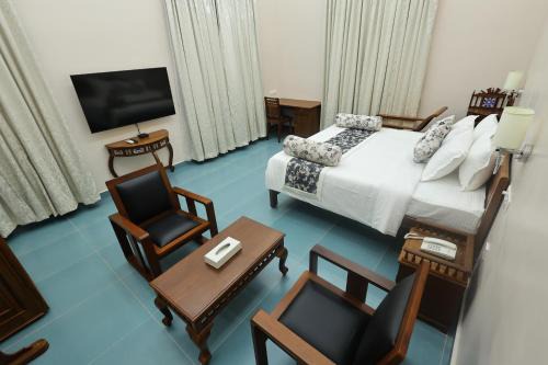 White Town Hotel | Le Colonial Suites