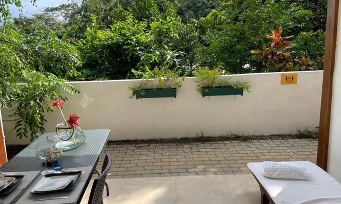Anse Royale Apartment | Le Comfort (self catering)