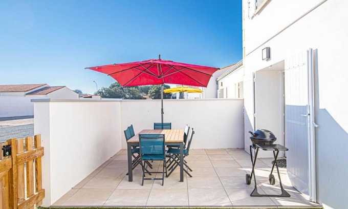 Les Mathes House | LE COMMODORE Maison avec piscine/parking/wifi/plages 5kms