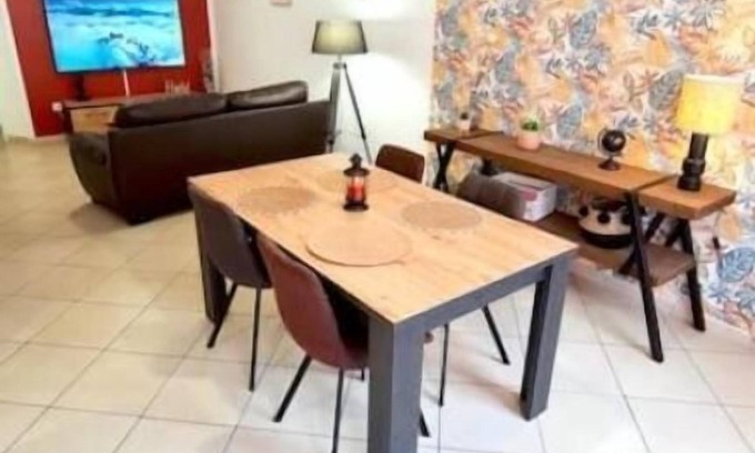 Douai Apartment | Le Corail - Hyper center and near train station