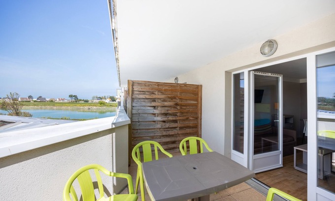 Courseulles-sur-Mer Apartment | Le Cormoran - One Bedroom Apartment, Sleeps 4