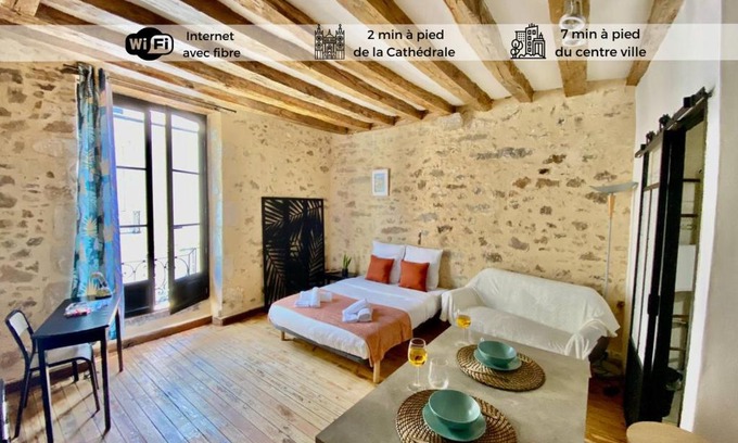 Flore Apartment | Le cosy-chic, 2 min à pied cathédrale , Jacobins