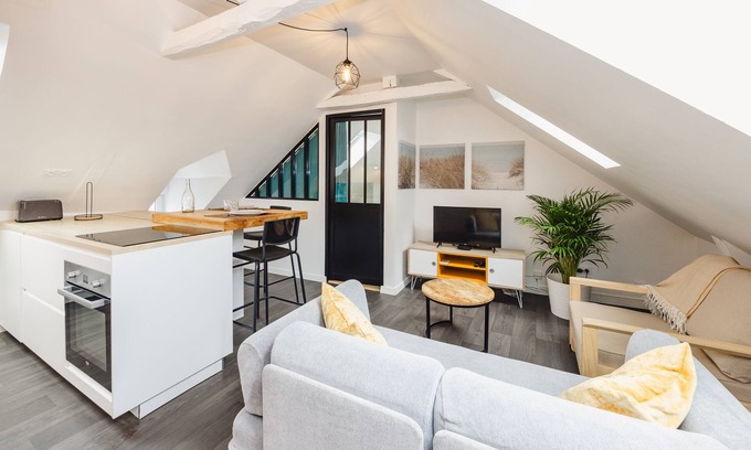 Bruz Apartment | Le Cosy Comble - 10 min Campus Kerlann