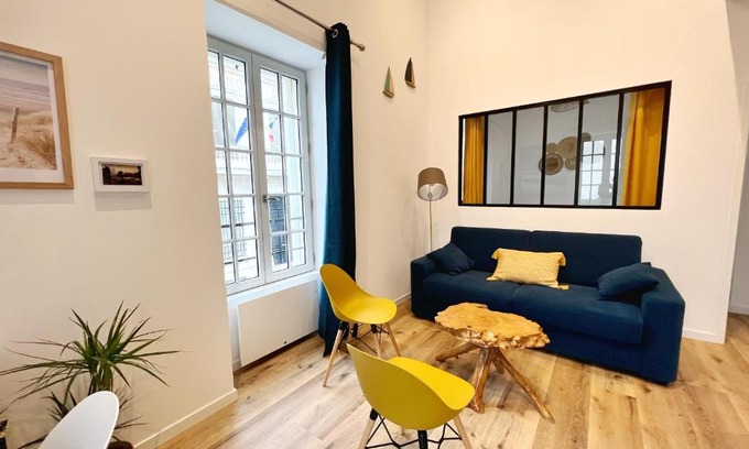 La Rochelle City Centre Apartment | Le Cosy