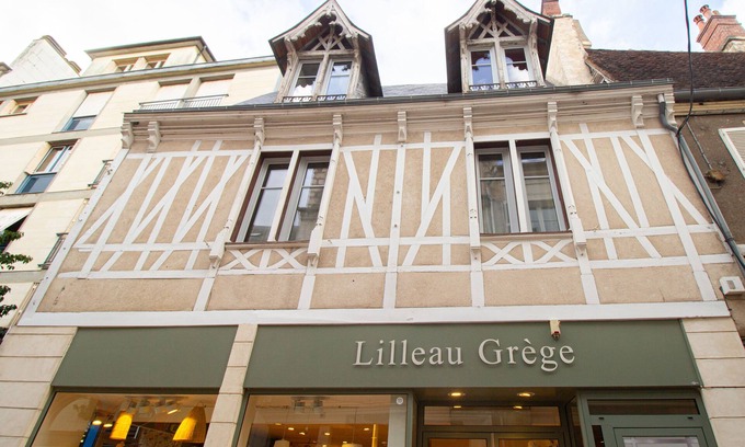 Bourges Apartment | Le Coursarlon