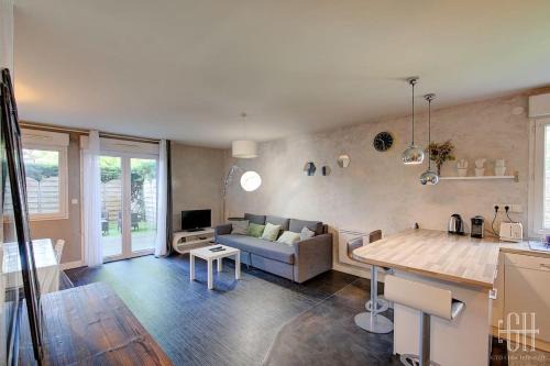 La Riche Apartment | Le Dahlia/Jardin Botanique