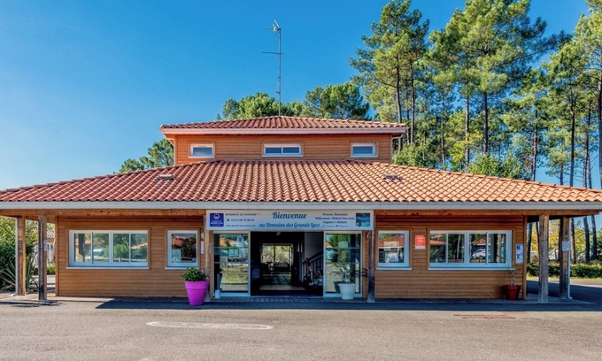 Parentis-en-Born Ski Chalet | Le Domaine des Grands Lacs M4H8