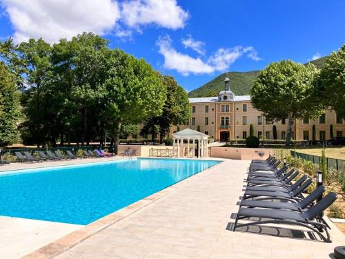 Montbrun-les-Bains Apartment | Le Domaine du Château des Gipières By Ateya Vacances