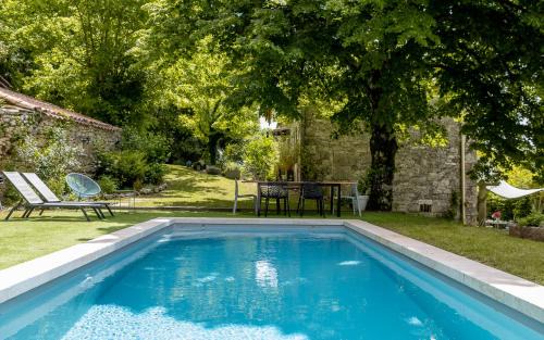Belveze Bed & Breakfast | Le Domaine Sainte Raffine, piscine, charme et insolite