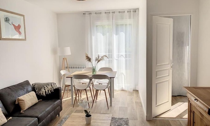 Royallieu Village Apartment | Le Edouard