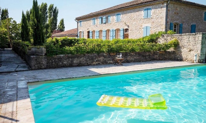 Bruniquel House | Le Flacon de la Verrouille La Vie est Belle Bed&breakfast Avec Piscine