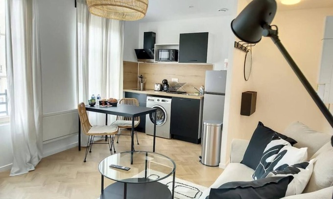 Saint-Quentin Apartment | Le Fleur de Coton