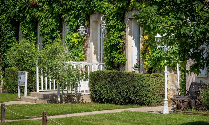 Cangey Hotel | Le Fleuray Hotel & Restaurant