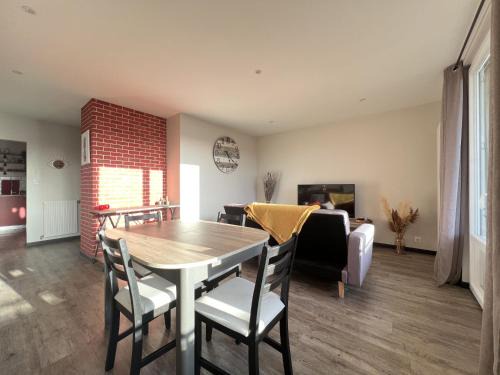 Trois Cocus - Borderouge - Croix-Daurade - Paleficat Apartment | Le Floral - 2p - Lumineux & Calme - Parking - Wifi