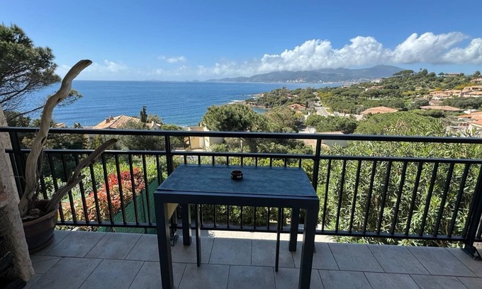 Porticcio Apartment | Le Golfe d'Ajaccio - Appt pour 4 à 7 minutes de la plage