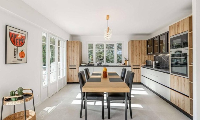 California - Pezou Apartment | Le Grand Bois avec balcon et à deux pas du centre