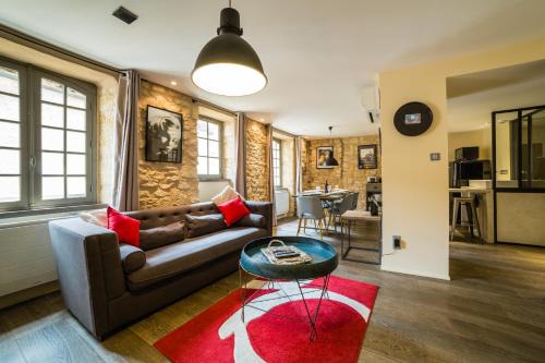 Sarlat-la-Caneda Historic Center Apartment | Le Grand Duplex de Rafael