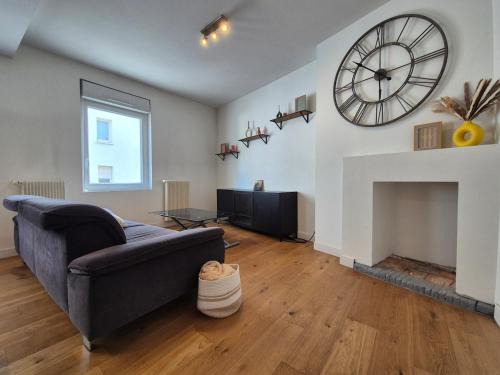 Saint-Serge Apartment | Le grand Renou - Central - Wi-Fi