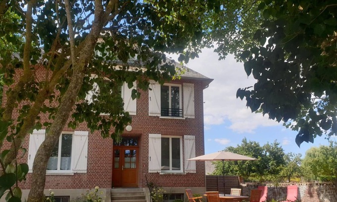 Mesnieres-en-Bray House | Le Grand Tatou N°16 - Mesnieres EN Bray