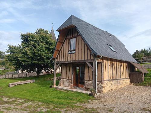 Saint-Christophe-sur-Conde House | Le Grenier