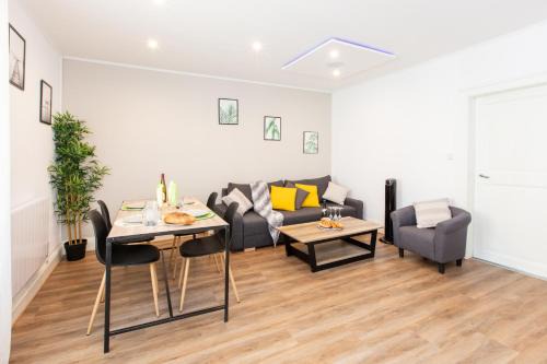 Saint Joseph/Mittelharth Apartment | Le Green St Léon : Lit Queen Size * WIFI * Idéal Couple