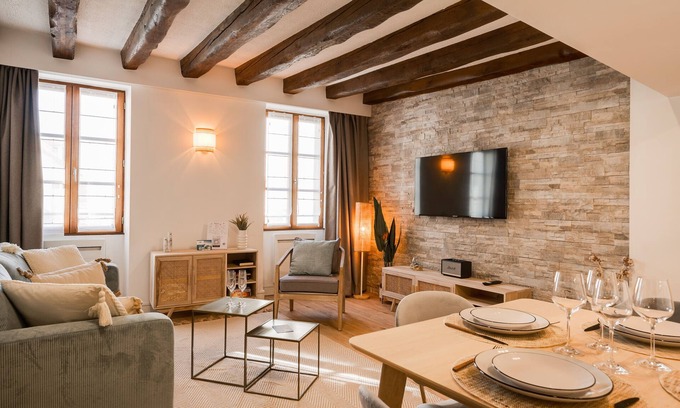 Annecy Old Town Apartment | Le Grenette - Appartement pour 2 à 4 personnes en plein coeur d'Annecy