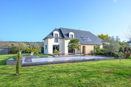 Trefflean House | LE HAMEAU DE BIZOLE - Magnifique Maison contemporaine avec piscine chauffée
