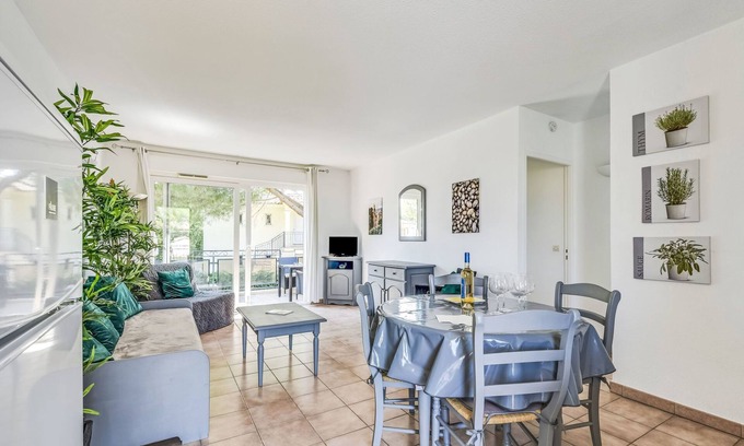 Cote d'Azur- French Riviera Apartment | Le Jardin d'Artemis by Interhome