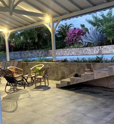 Le Morne-Vert Villa | Le jardin des B-joux