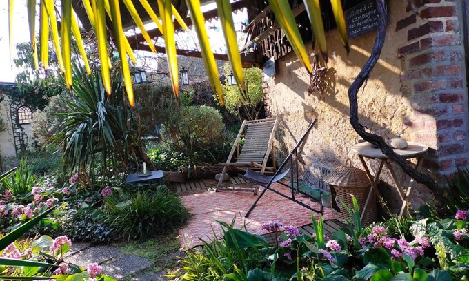 La Chapelle-aux-Choux Apartment | Le Jardin Yuccas - Cosy cottage in the Loir& Loire Valleys