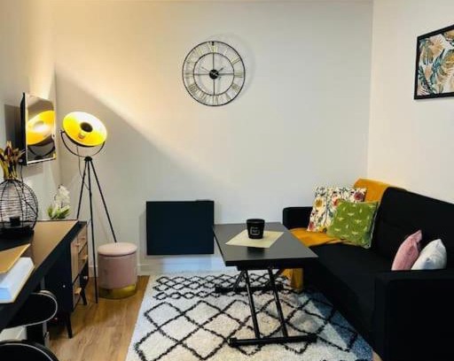 Henriville Apartment | Le Jules Verne B avec salle de sport