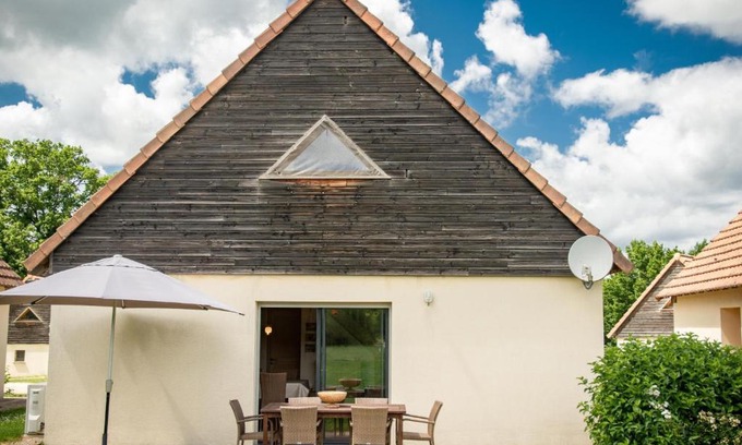 Lacapelle-Marival House | Le Lac Bleu nr 33